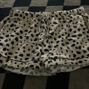 Stylish Black and White Polka Dot Women's Shorts
